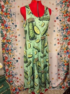 OMG, it is a Sleeveless Green Pickle-Print Midi Dress w/ Pockets!!!